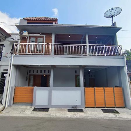 Omah Nogotirto Homestay Jogja Ngingas Εξωτερικό φωτογραφία