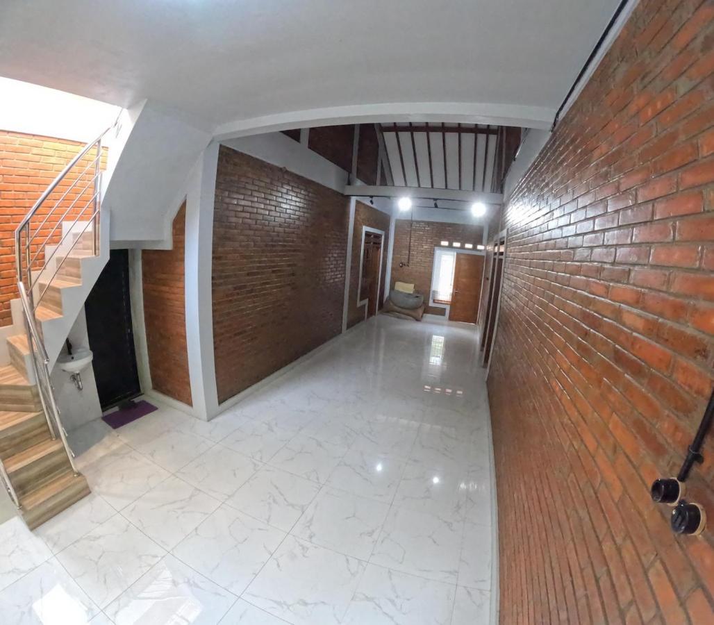 Omah Nogotirto Homestay Jogja Ngingas Εξωτερικό φωτογραφία