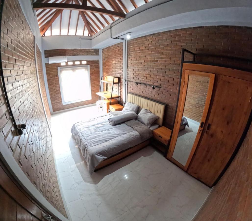 Omah Nogotirto Homestay Jogja Ngingas Εξωτερικό φωτογραφία