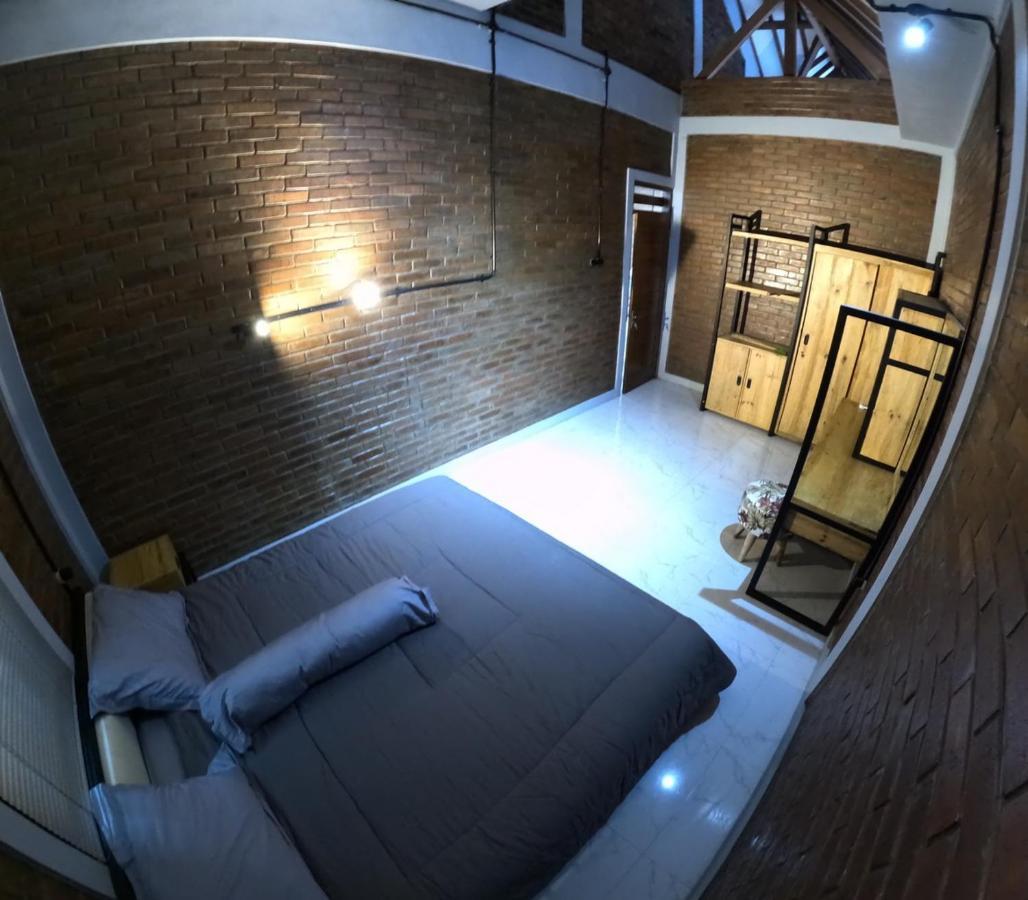 Omah Nogotirto Homestay Jogja Ngingas Εξωτερικό φωτογραφία