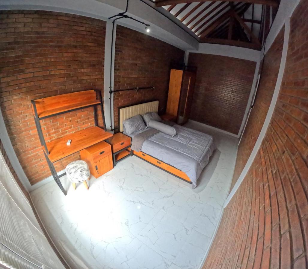 Omah Nogotirto Homestay Jogja Ngingas Εξωτερικό φωτογραφία